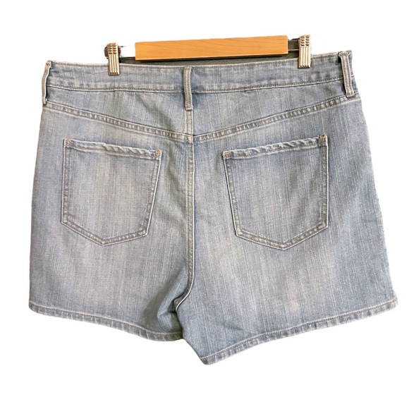Old Navy Blue Lightwash Distressed High Rise Shorts Size 16 - Picture 2 of 4